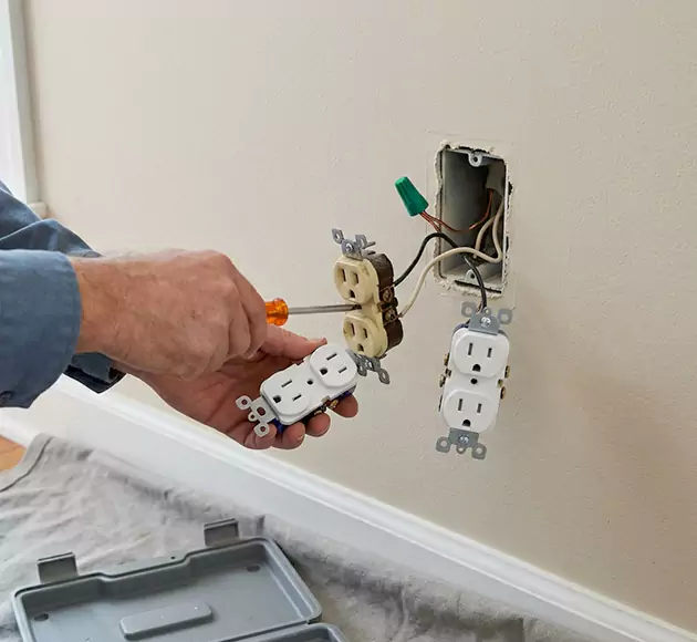 Professional Outlet Replacement: Your Local Swap-Out Team in Hixson, TN